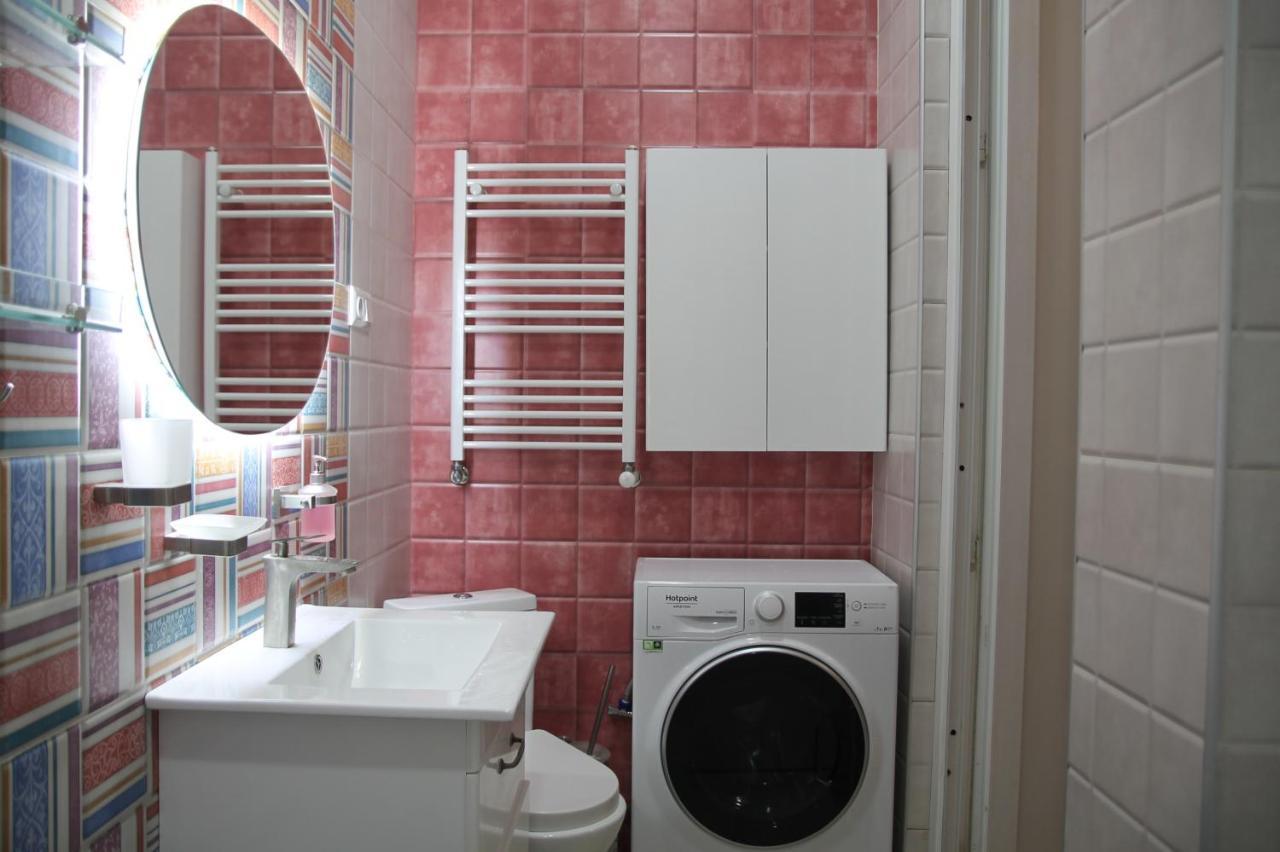 Cozy Apartment In Vake Тбилиси Екстериор снимка